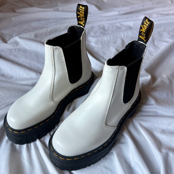 Dr. Martens Audrick Chelsea Platform Boots White- Women's 5 - Picture 2 of 9